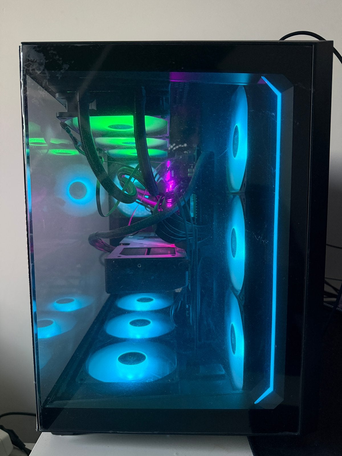 RTX 5080 + Ryzen 7 9800X3D + 32GB DDR5