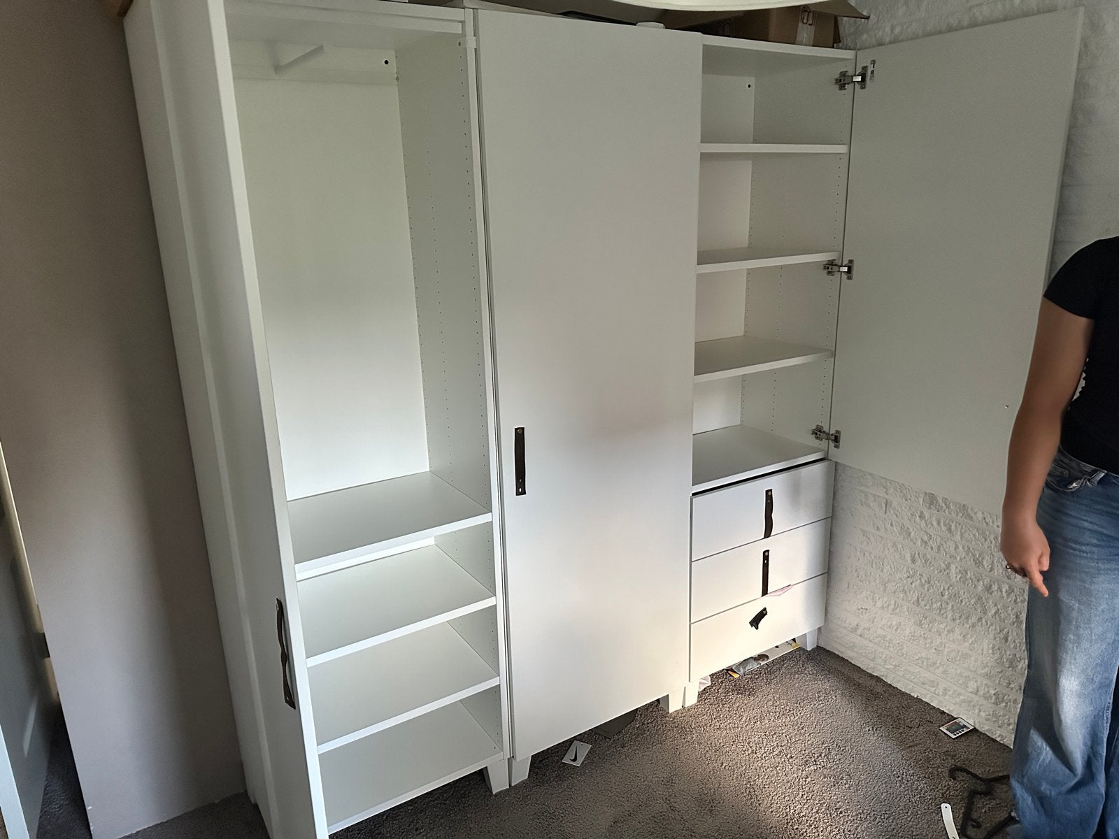Platsa Witte kledingkast met lades, deuren en hangruimte, Huis en Inrichting, 150 tot 200 cm, Ophalen of Verzenden, Zo goed als nieuw