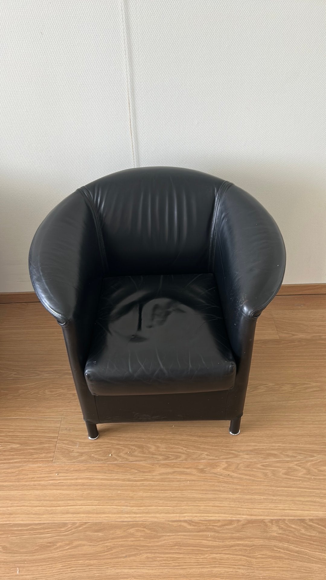 Zwarte lederen stoel Wittmann (2x), Ophalen, 50 tot 75 cm