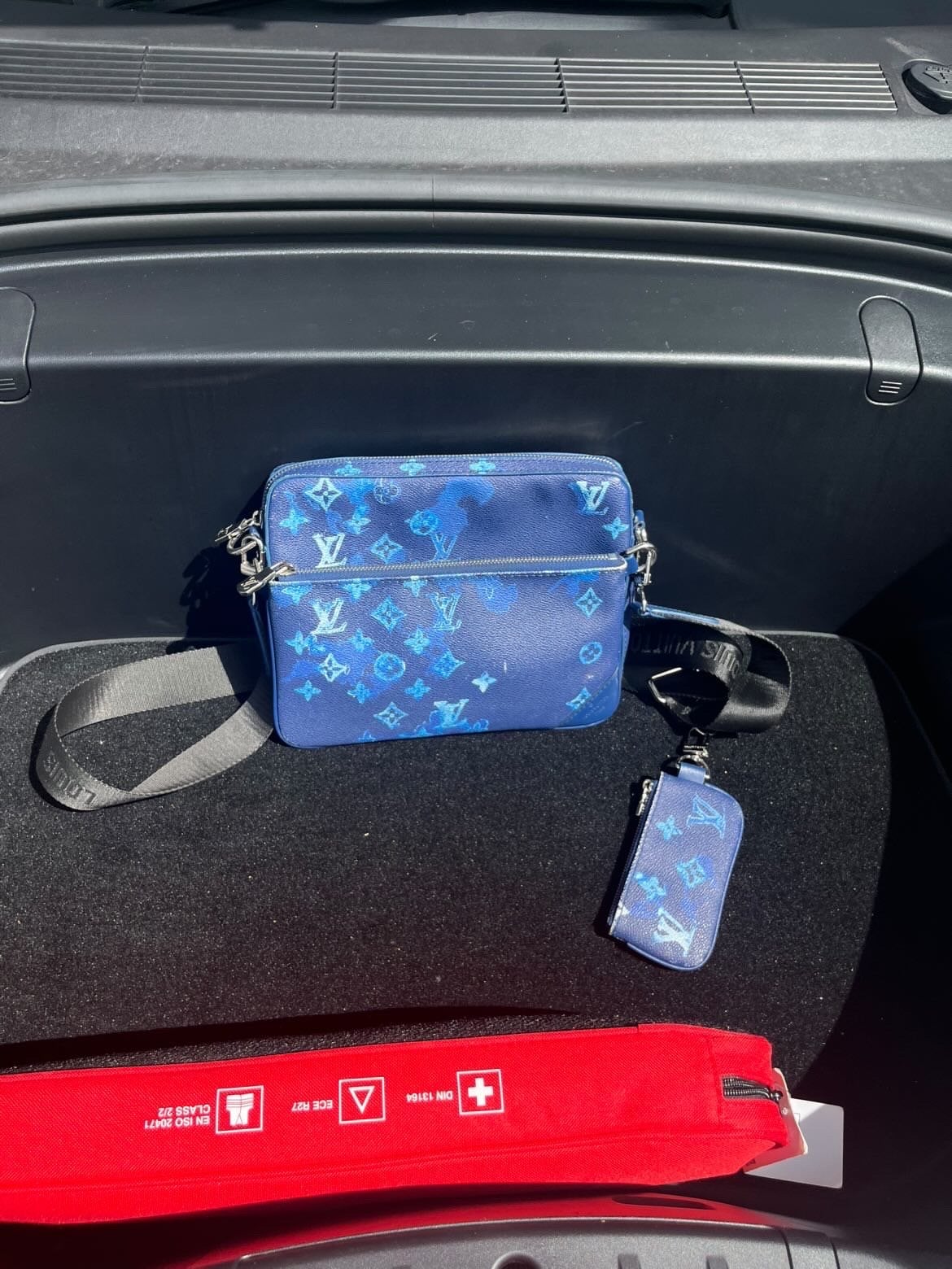 Louis Vuitton Outdoor Messenger Tas - Monogram Eclipse, Ophalen, Zo goed als nieuw, Blauw, Overige merken
