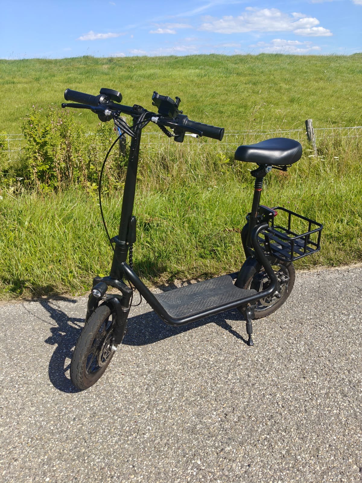 E-scooter (25km-35km per uur), Ophalen, Zo goed als nieuw, Elektrische step (E-scooter)