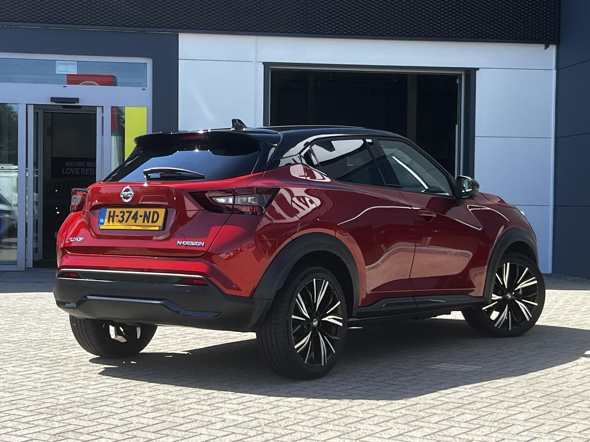 Nissan Juke 1.0 DIG-T N-Design | Camera |, Auto's, Stof, Met garantie (alle), Bedrijf, 3 cilinders