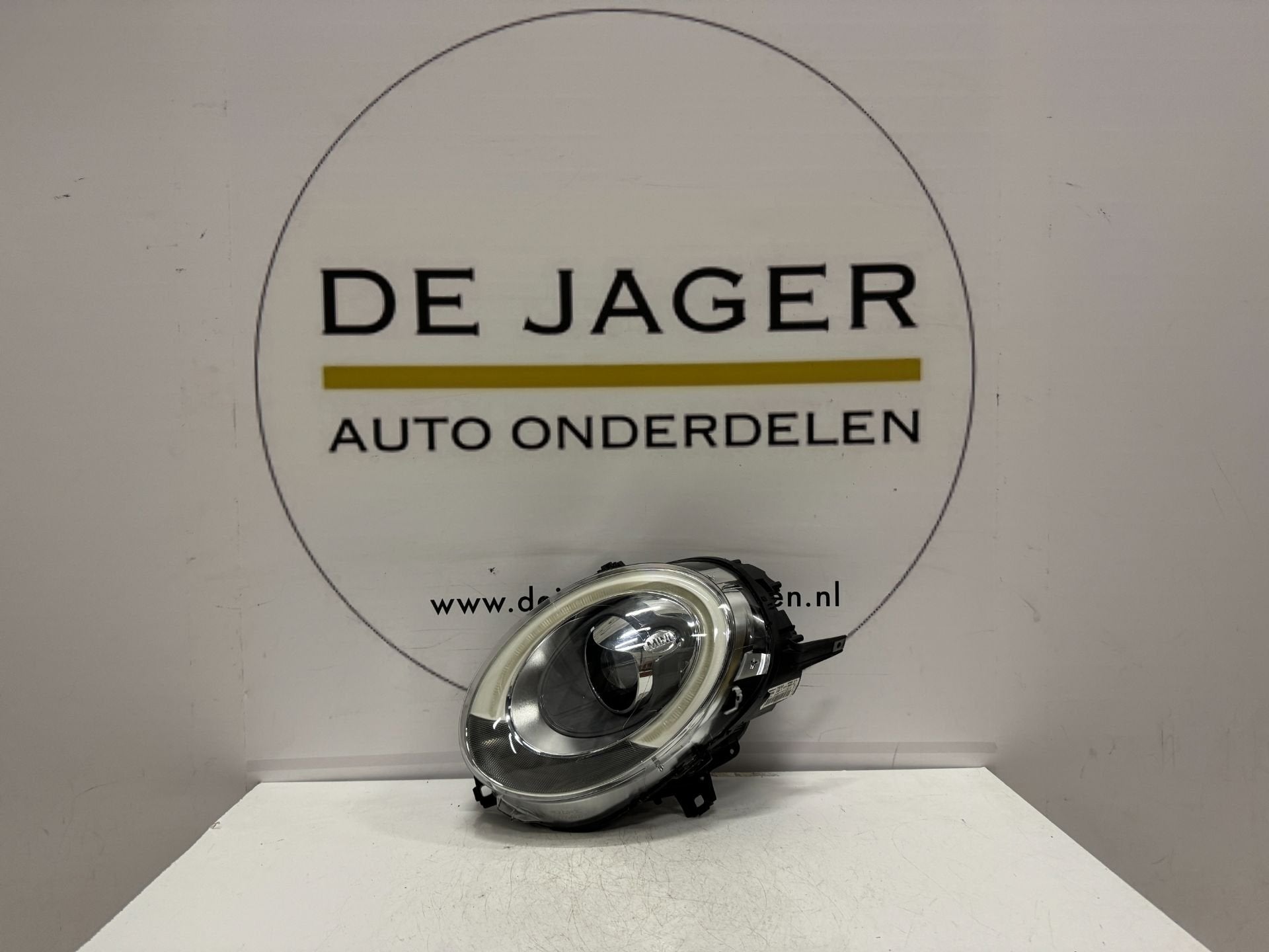 MINI COOPER F55 F56 F57 LED KOPLAMP RECHTS 90146155, Gebruikt, Ophalen of Verzenden, Customer.service@mini.co.uk, Mini