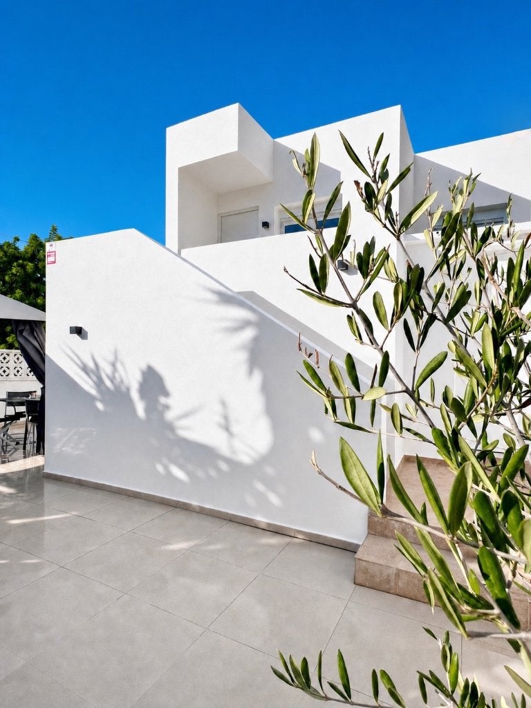 Instapklare bungalow Costa Blanca, 800 m strand, zeezicht, Huizen en Kamers, Dorp, Spanje, Woonhuis, 2 kamers