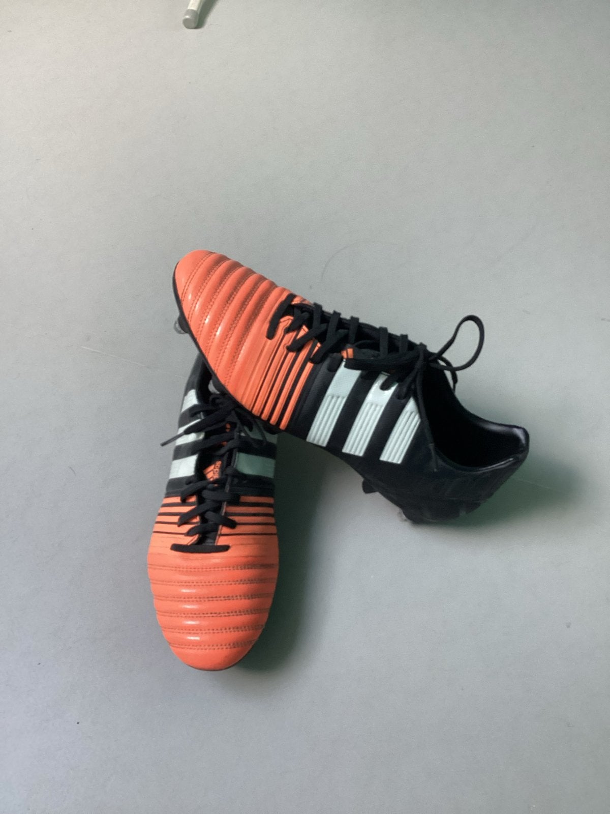 Adidas voetbalschoenen maat 46 met noppentool, Sport en Fitness, Voetbal, Ophalen, Maat XS of kleiner, Schoenen, Zo goed als nieuw