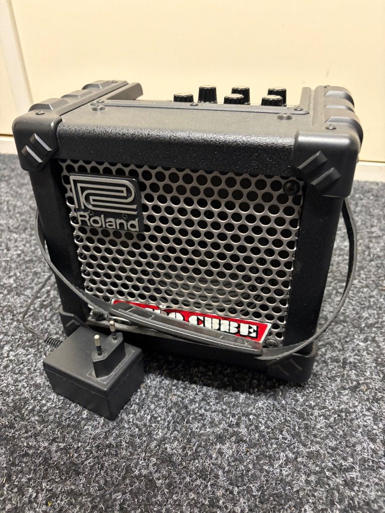 Foto 2 van Roland Micro Cube