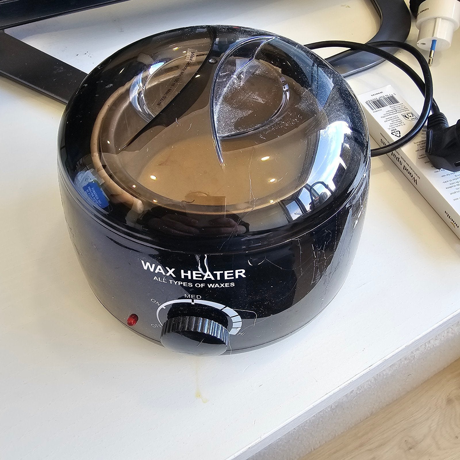 Noella Chauffre Cire Wax Heater met lavendel wax en spatels, Ophalen of Verzenden, Gebruikt, Overige typen