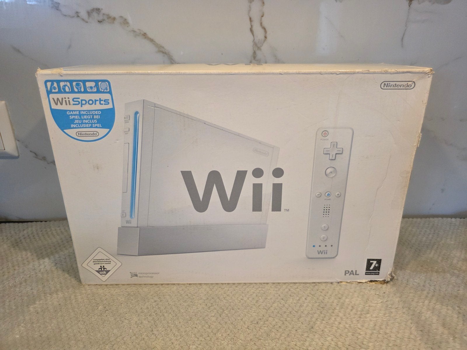 Nintendo Wii complete set met doos en Wii Sports, Spelcomputers en Games, Spelcomputers | Nintendo Wii, Ophalen of Verzenden, Zo goed als nieuw