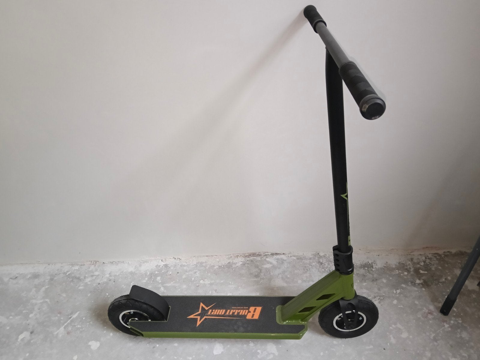 NKD Bullit Dirt (stunt) step - 100 cm - zgan, Fietsen en Brommers, Ophalen, Zo goed als nieuw, Gewone step, NKD