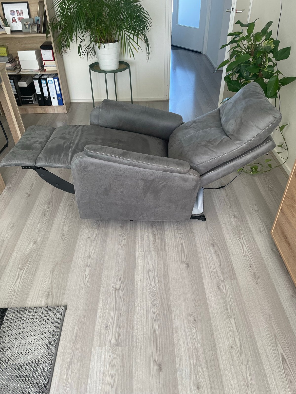 Comfortabele grijze relaxfauteuil - Zo goed als nieuw