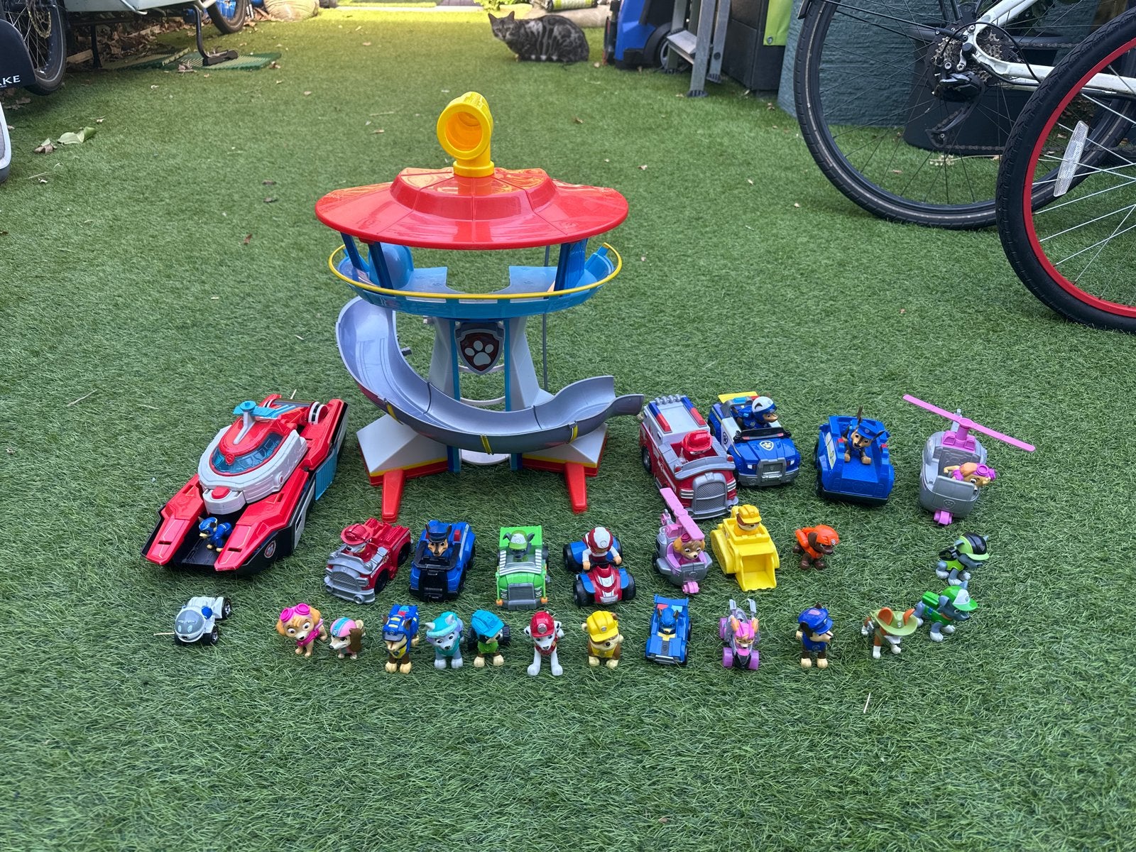 Grote Paw Patrol Verzameling met Uitkijktoren en Voertuigen, Ophalen, Gebruikt