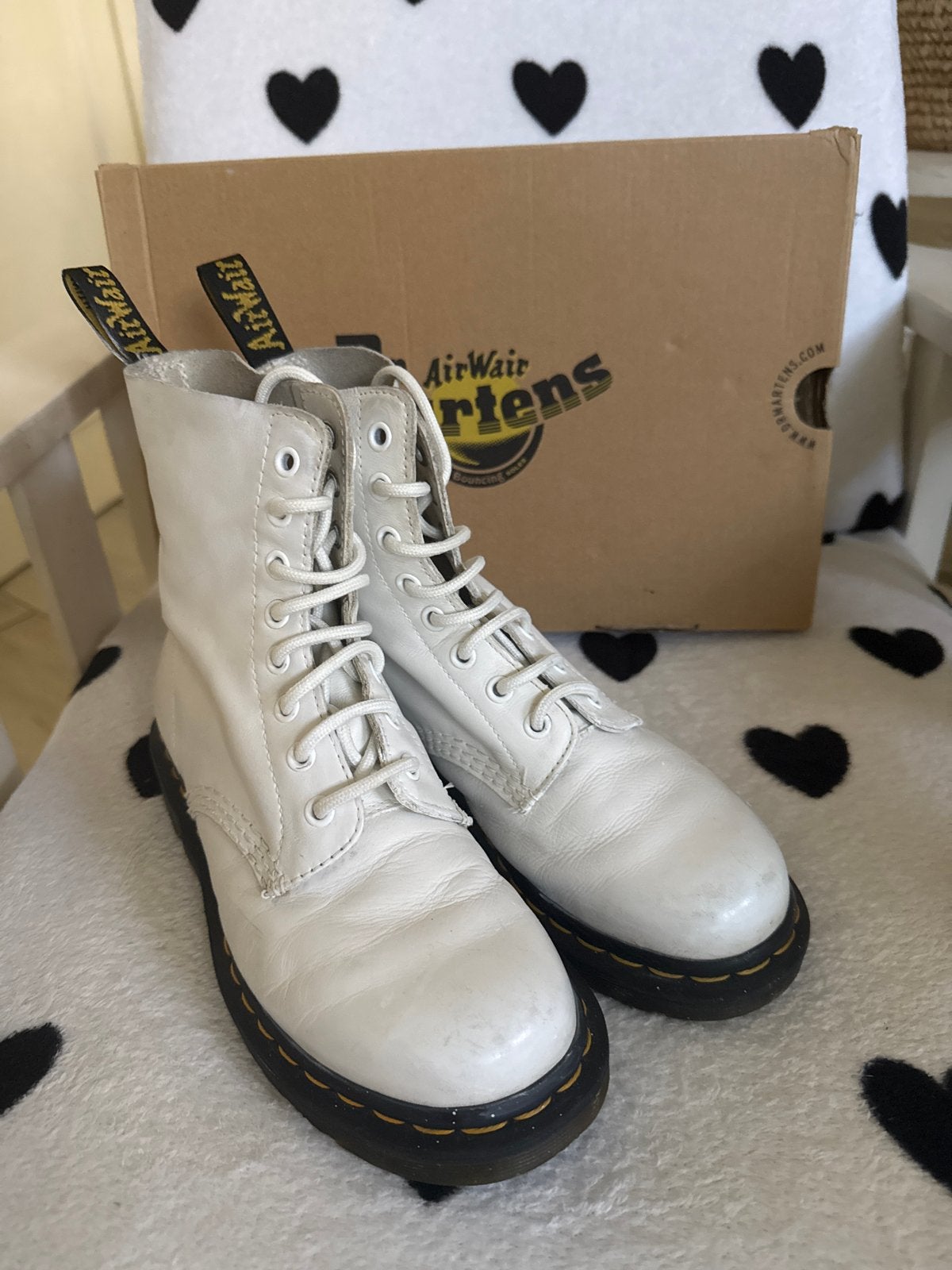 🤍Dr. Martens 1460 Pascal Mono Virginia Wit Laarzen, Kleding | Dames, Schoenen, Ophalen of Verzenden, Zo goed als nieuw, Wit, Lage of Enkellaarzen