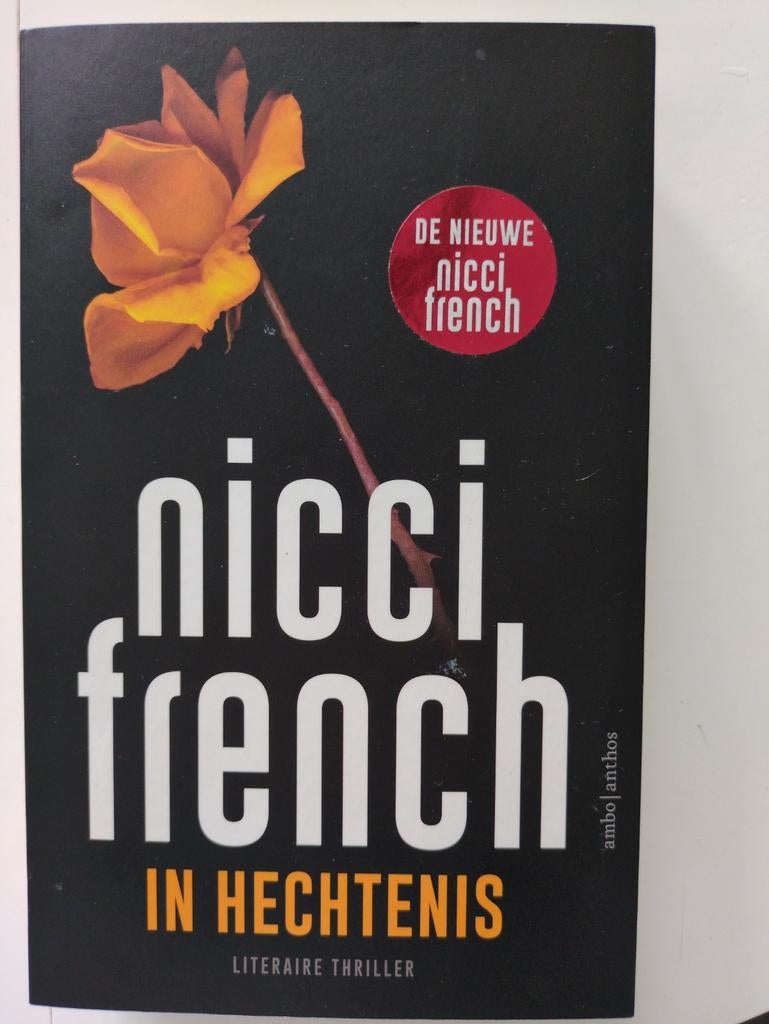 Nicci French - In hechtenis, Boeken, Thrillers, Zo goed als nieuw, Ophalen of Verzenden