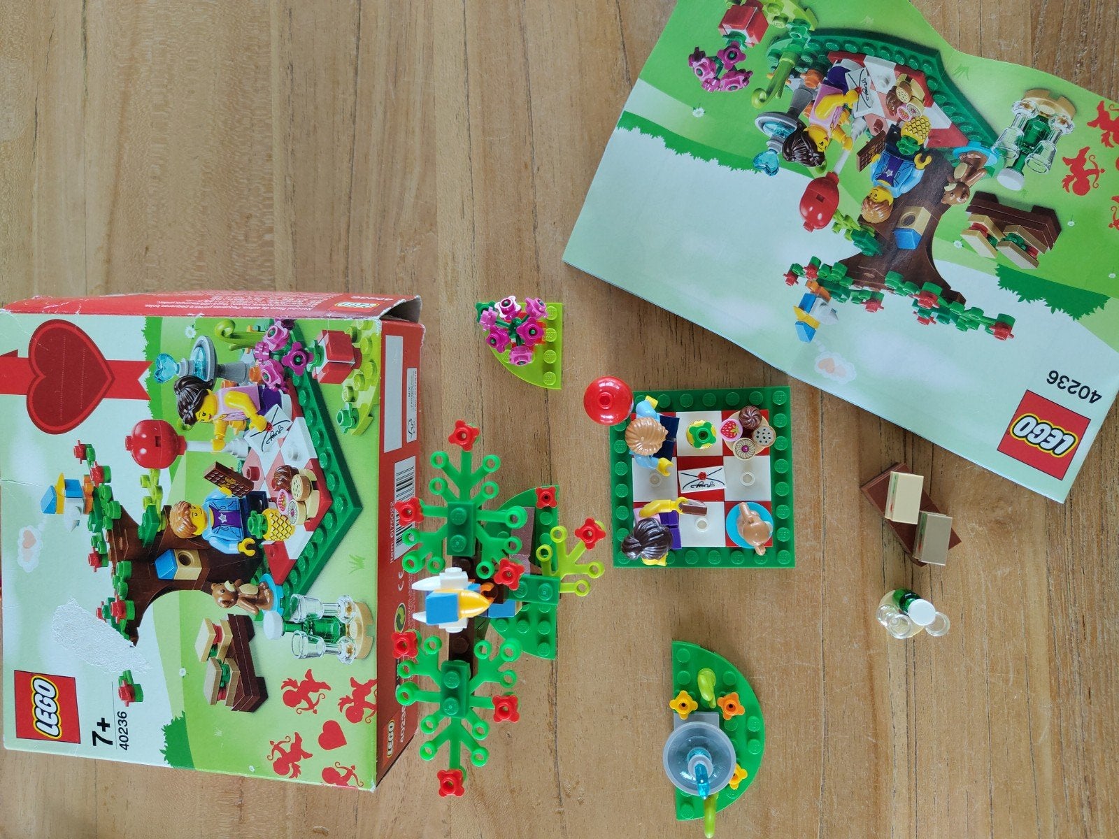 LEGO 40236 Romantische Picknick - Zo goed als nieuw, Ophalen of Verzenden, Zo goed als nieuw, Overige merken