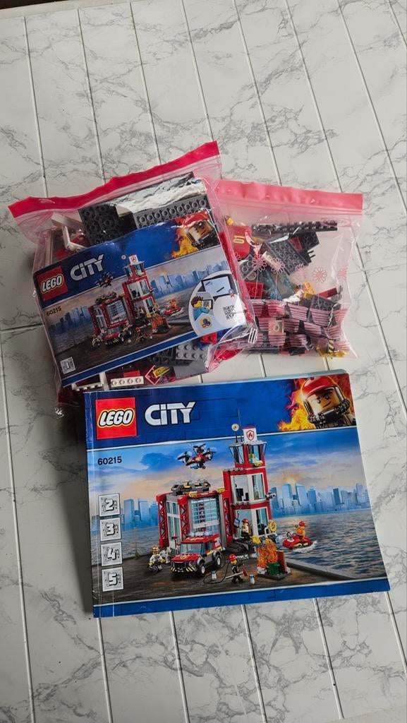 LEGO City Brandweerkazerne 60215 met instructies, City, Lego, Compleet, Ophalen of Verzenden