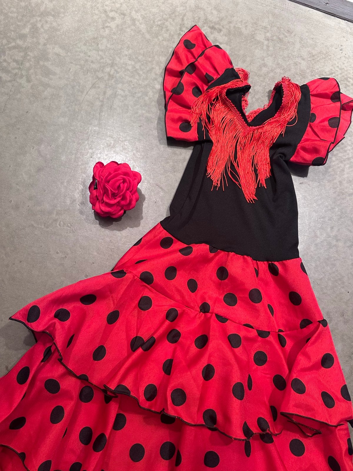 Flamenco jurk rood met zwarte stippen en haarbloem, Ophalen of Verzenden, Zo goed als nieuw, Meisje