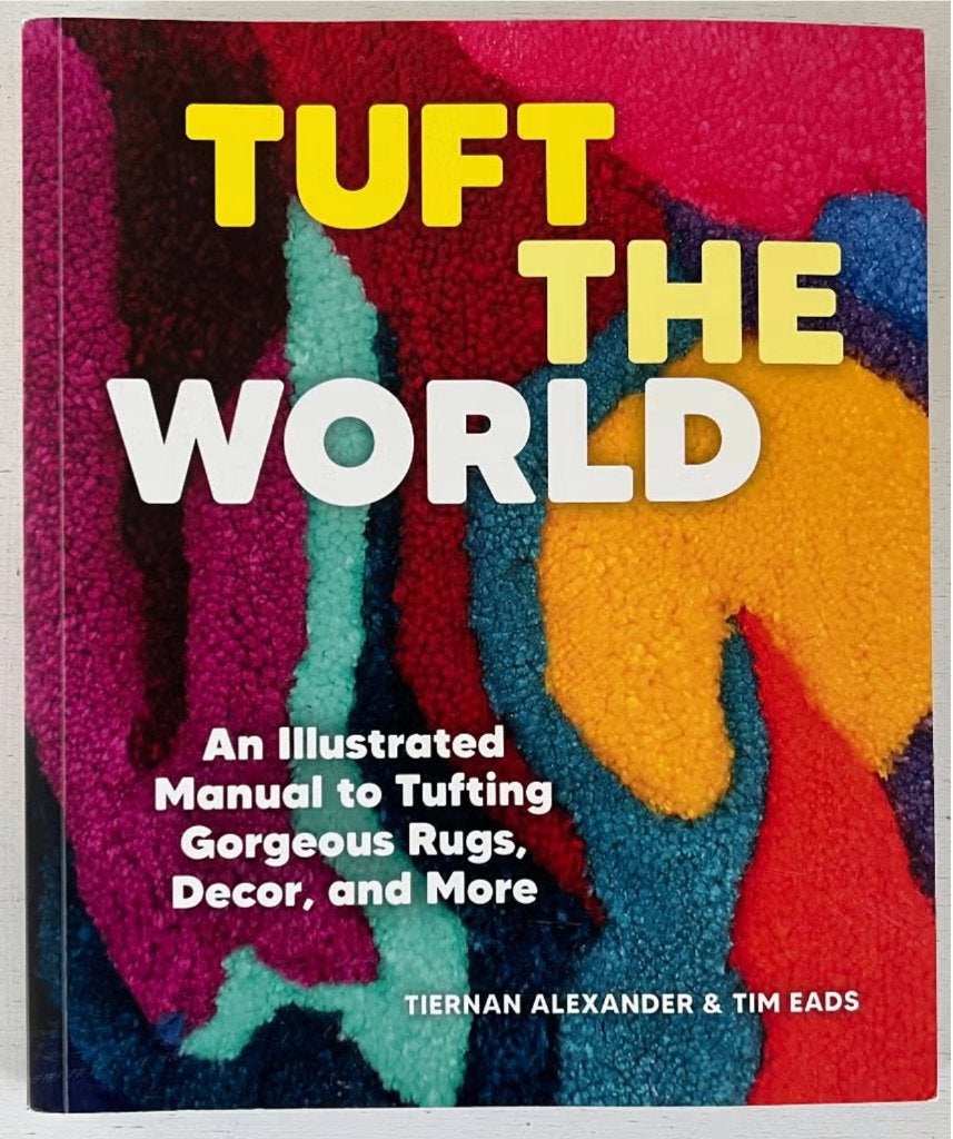 Tuft the World - Tiernan Alexander & Tim Eads, Ophalen of Verzenden, Zo goed als nieuw, Overige onderwerpen