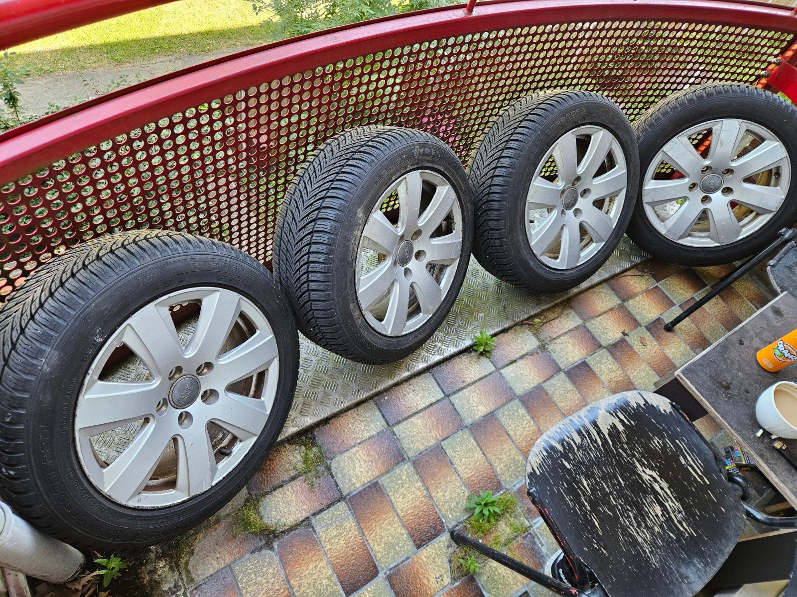 Audi A4 B7 originele 16 inch velgen met all-season banden, Ophalen, 16 inch, Banden en Velgen, 205 mm