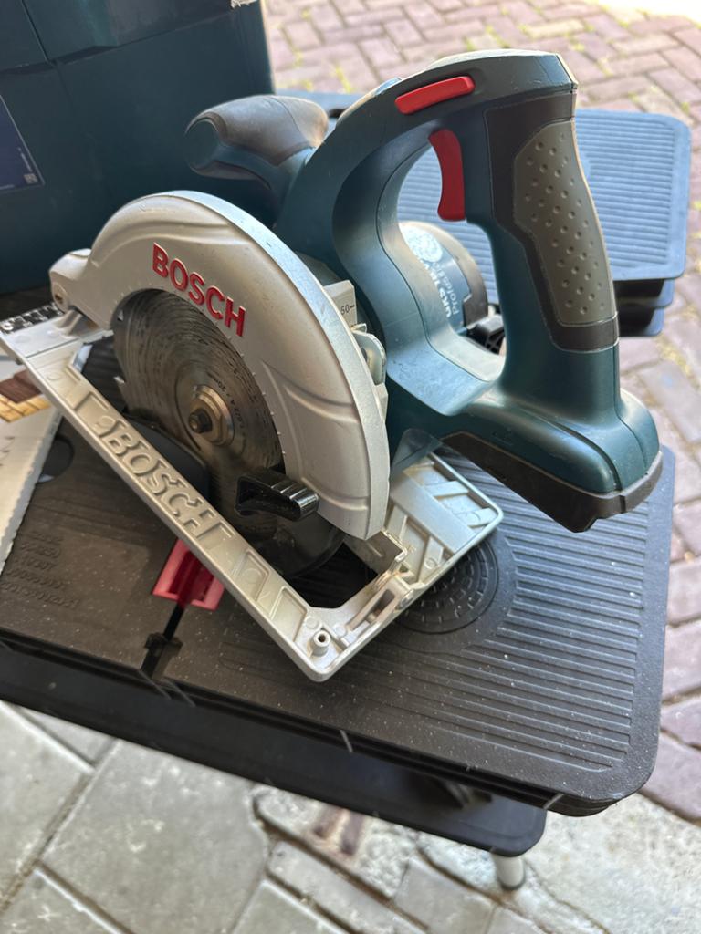 Bosch GKS 18V-LI Accu Cirkelzaag met L-Boxx, Doe-het-zelf en Verbouw, Ophalen, Gebruikt, Cirkelzaag, 70 mm of meer