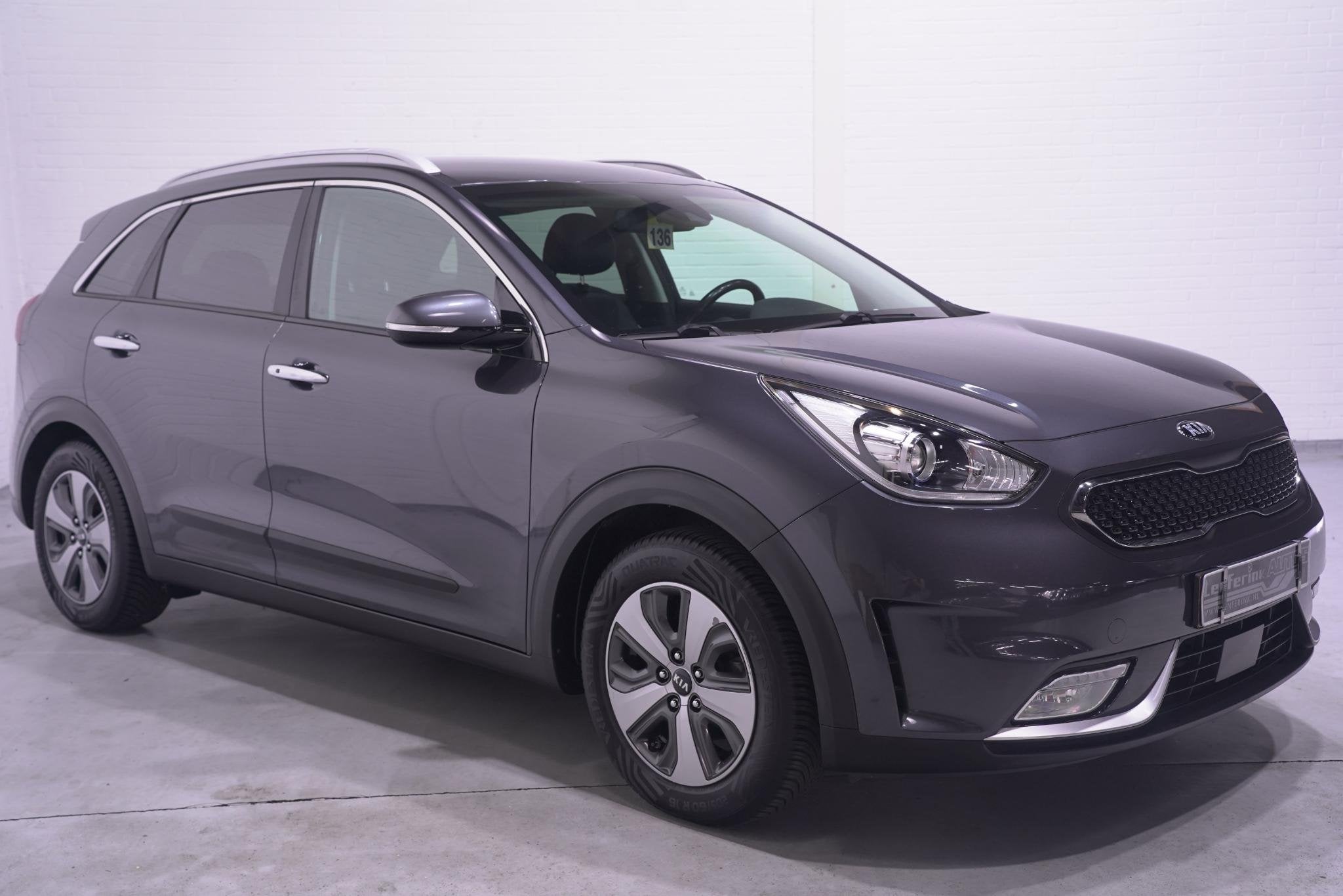 Kia Niro 1.6 GDi Hybrid BusinessLine navigatie trekhaak clim, Auto's, Gebruikt, Euro 6, 2 kWh, Automatische klimaatregeling