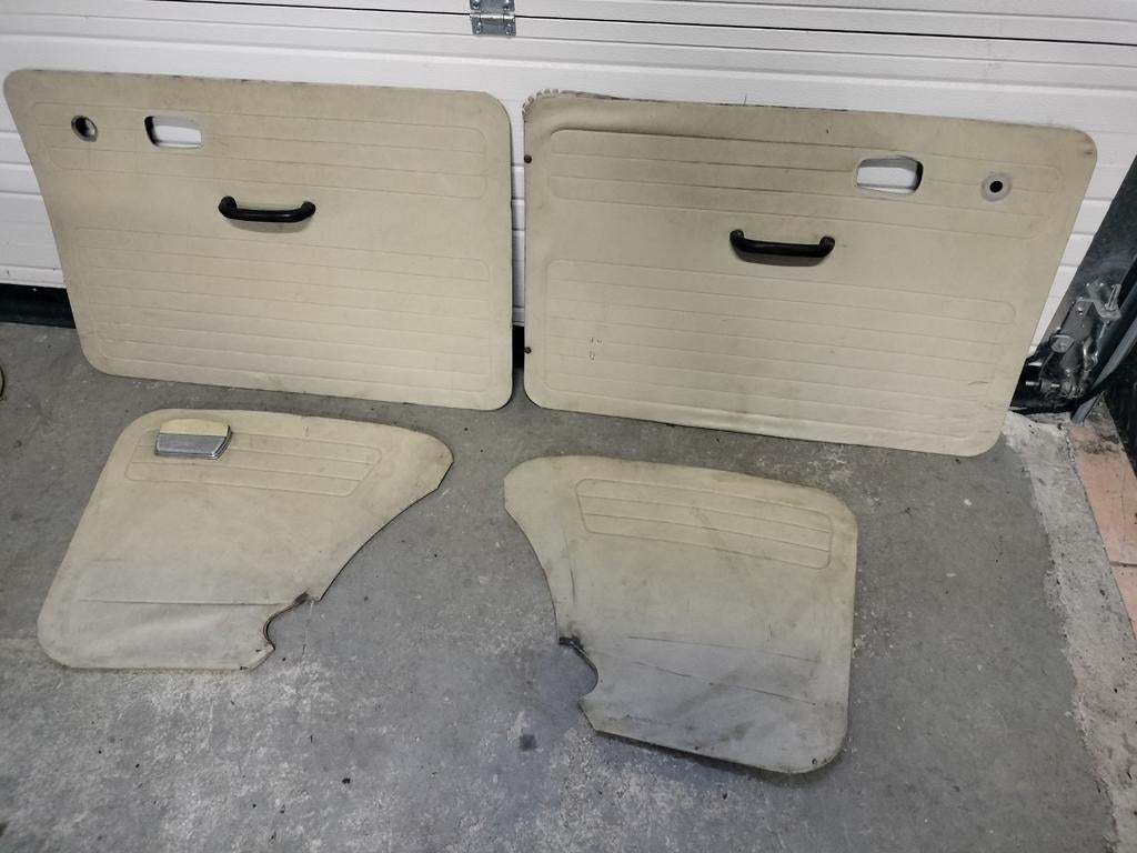 Volkswagen Kever deurpanelen sets beige en rood, Auto-onderdelen, Interieur en Bekleding, Volkswagen, Gebruikt, Ophalen
