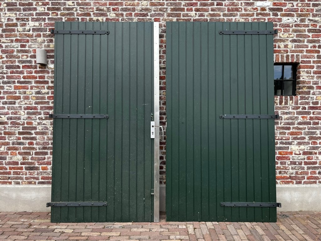 Dubbele garage/ schuurdeuren, Ophalen, Garagedeur, Hout, 120 cm of meer