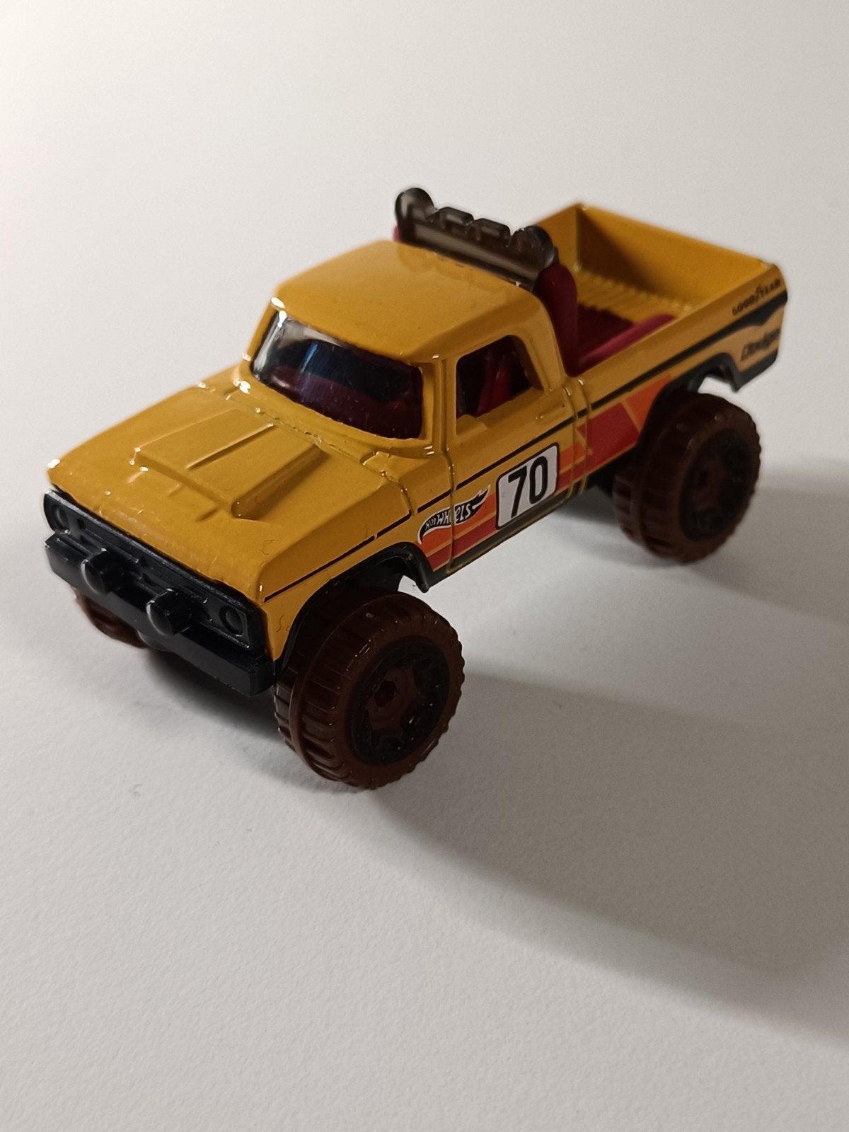 Hot Wheels '70 Dodge Power Wagon - Geel, Ophalen of Verzenden, Zo goed als nieuw
