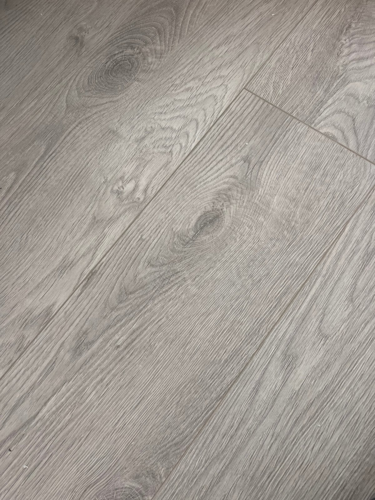 AGT laminaat grijs eiken ruim 15 m² 8 mm –8 pakken + restant, Ophalen, Nieuw, Grijs, Laminaat