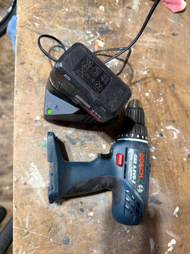 Bosch GSR 9.6VE-2 accuboormachine - opknapper, Gebruikt, Variabele snelheid, Ophalen of Verzenden, Boor- en Schroefmachine