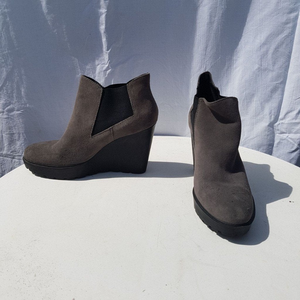Toffe grijze enkellaarzen, sleehak.Mt 41 Merk Calvin Klein, Kleding | Dames, ., Lage of Enkellaarzen, Ophalen of Verzenden, Zo goed als nieuw