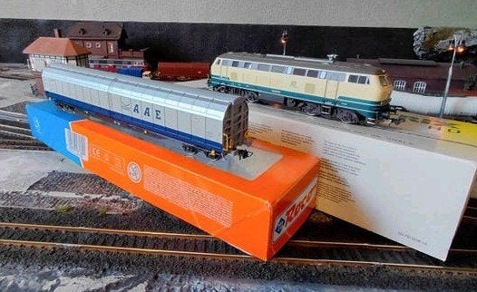 Trix 22221 Digitale Locomotief met wagon, Trix, Ophalen of Verzenden, Zo goed als nieuw, Gelijkstroom