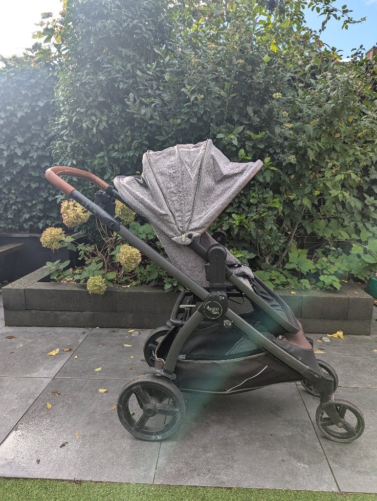 Peg Perego Agio Z4 + bassinet, board, sleep sacks & more, Zo goed als nieuw, Combiwagen, Met reiswieg, Ophalen