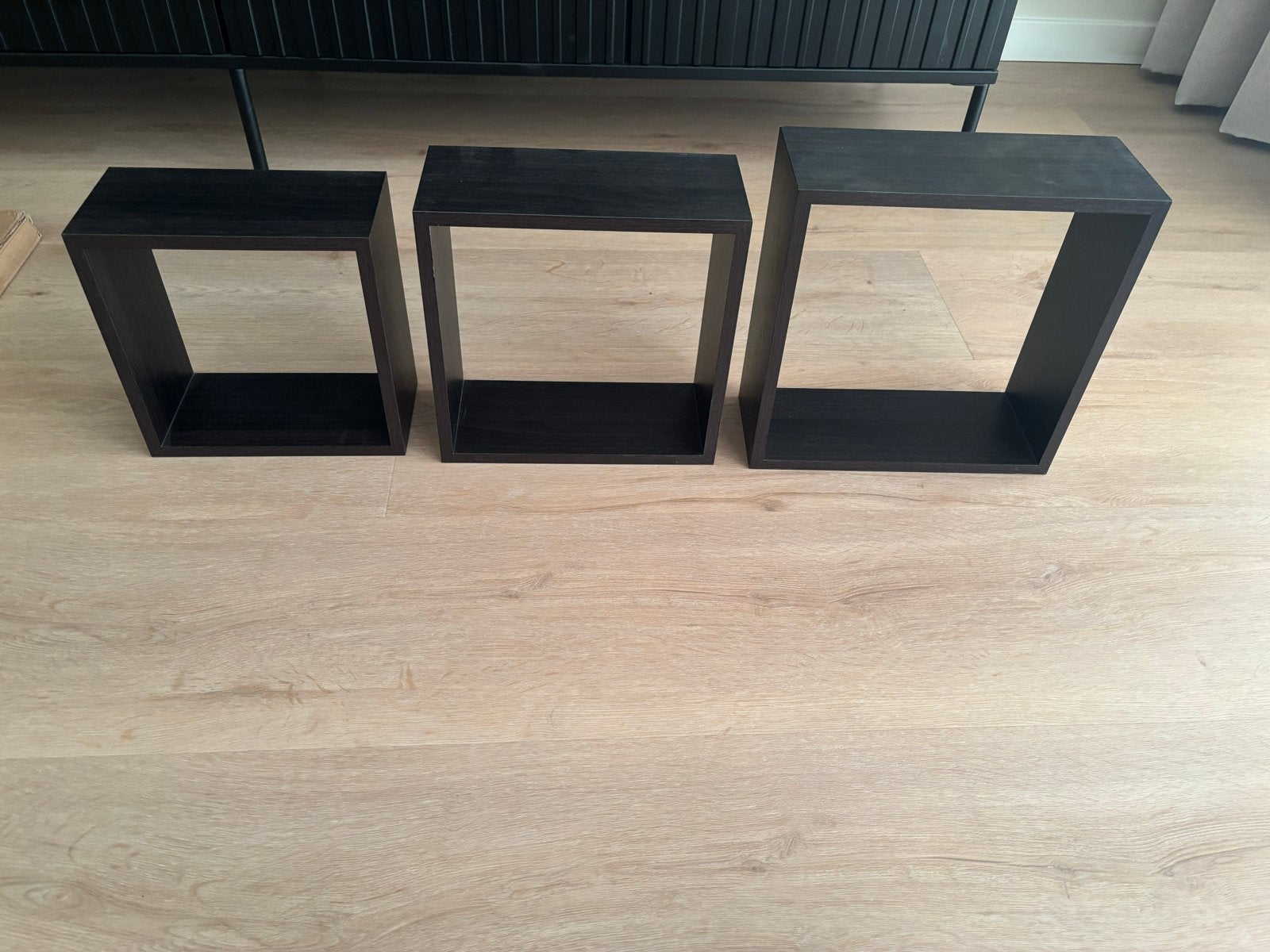 Set van 3 donkerbruine kubus wandplanken, Ophalen, Gebruikt