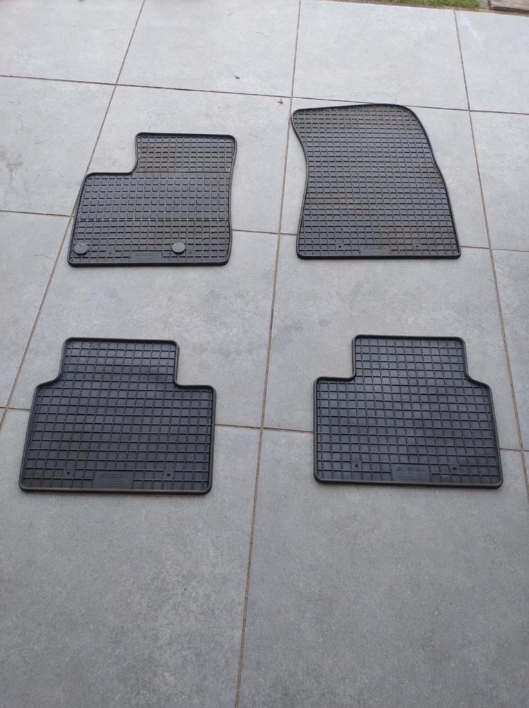 Rubberen mattenset + kofferbakmat Nissan Qashqai, Ophalen, Nieuw