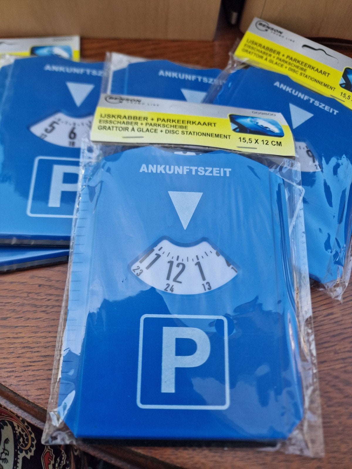 Parkeerschijf met ijskrabber - Nieuw in verpakking, Auto diversen, Ophalen of Verzenden, Nieuw