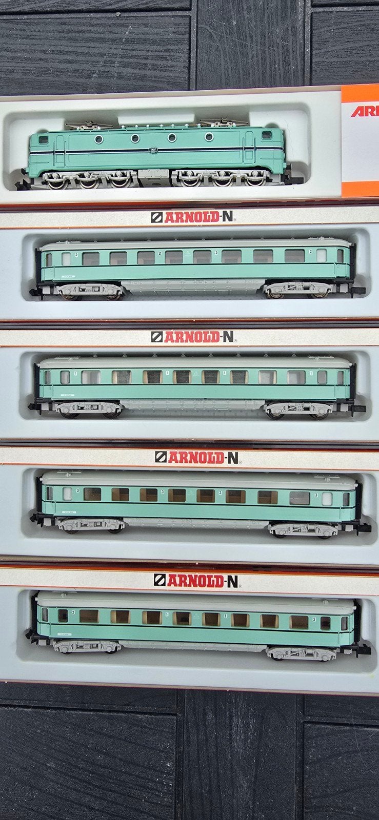 Arnold 2342  Ns 1300 turkoois met stam rijtuigen 3680 Top!, Hobby en Vrije tijd, Arnold, Gelijkstroom, Wagon, Ophalen of Verzenden
