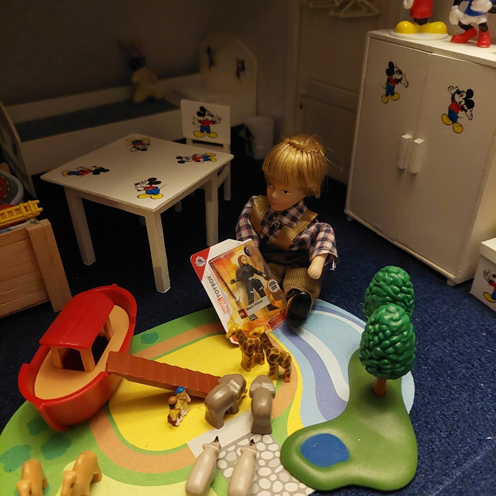 speelgoed in doosje voor poppenhuis, Ophalen of Verzenden, Poppenhuis