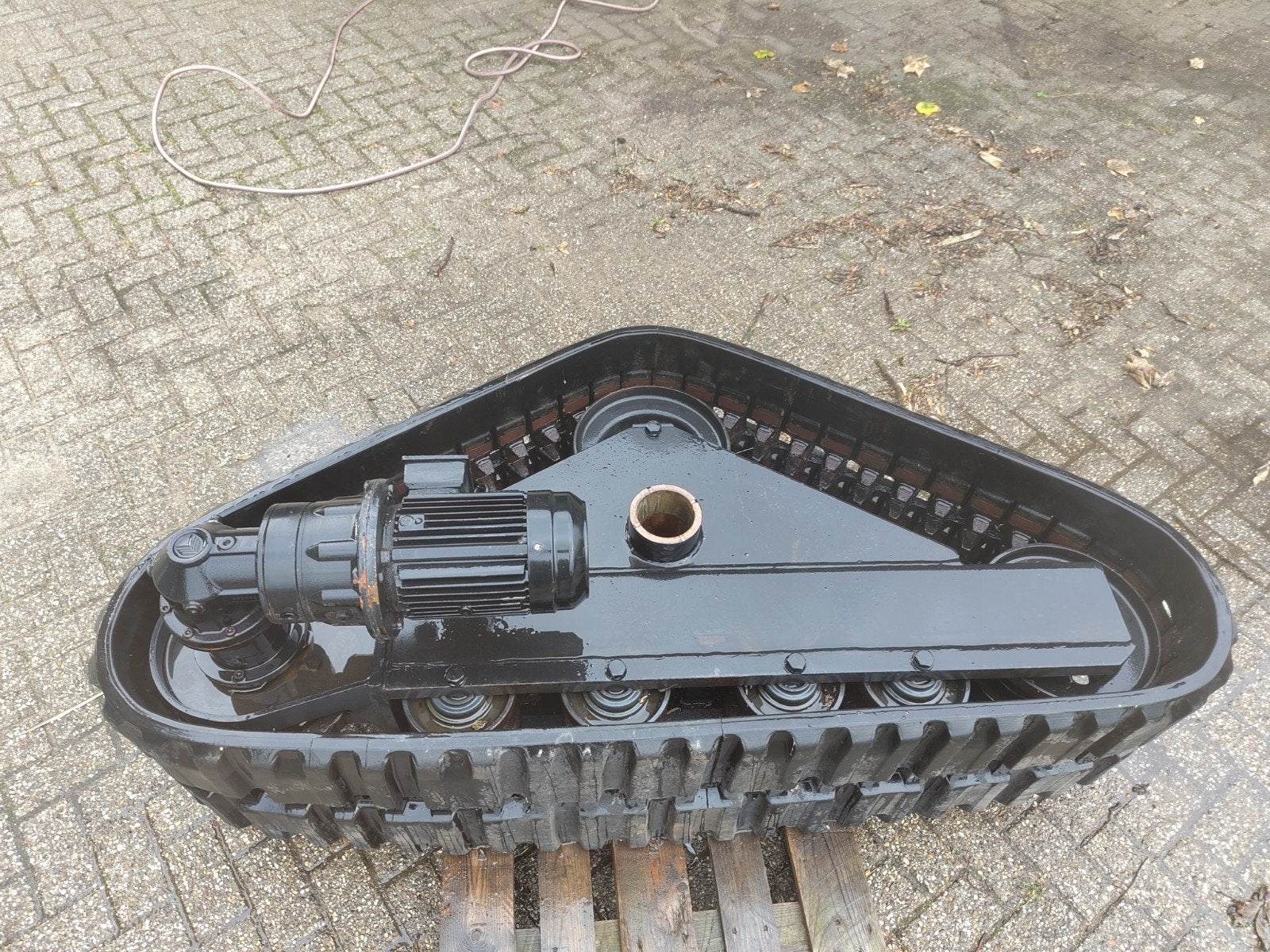 2 rupsbanden electr. aangedreven, Zakelijke goederen, Ophalen