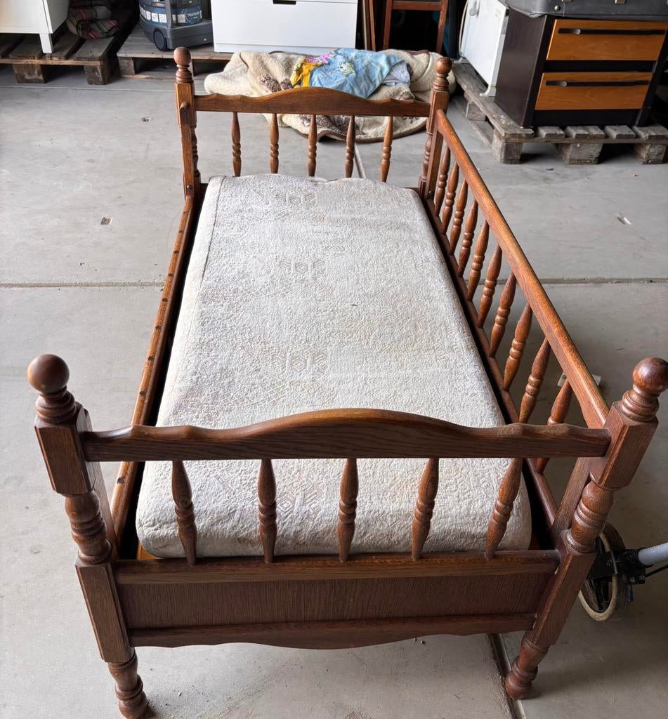 Kinderbed ledikant 126 bij 70, Ophalen