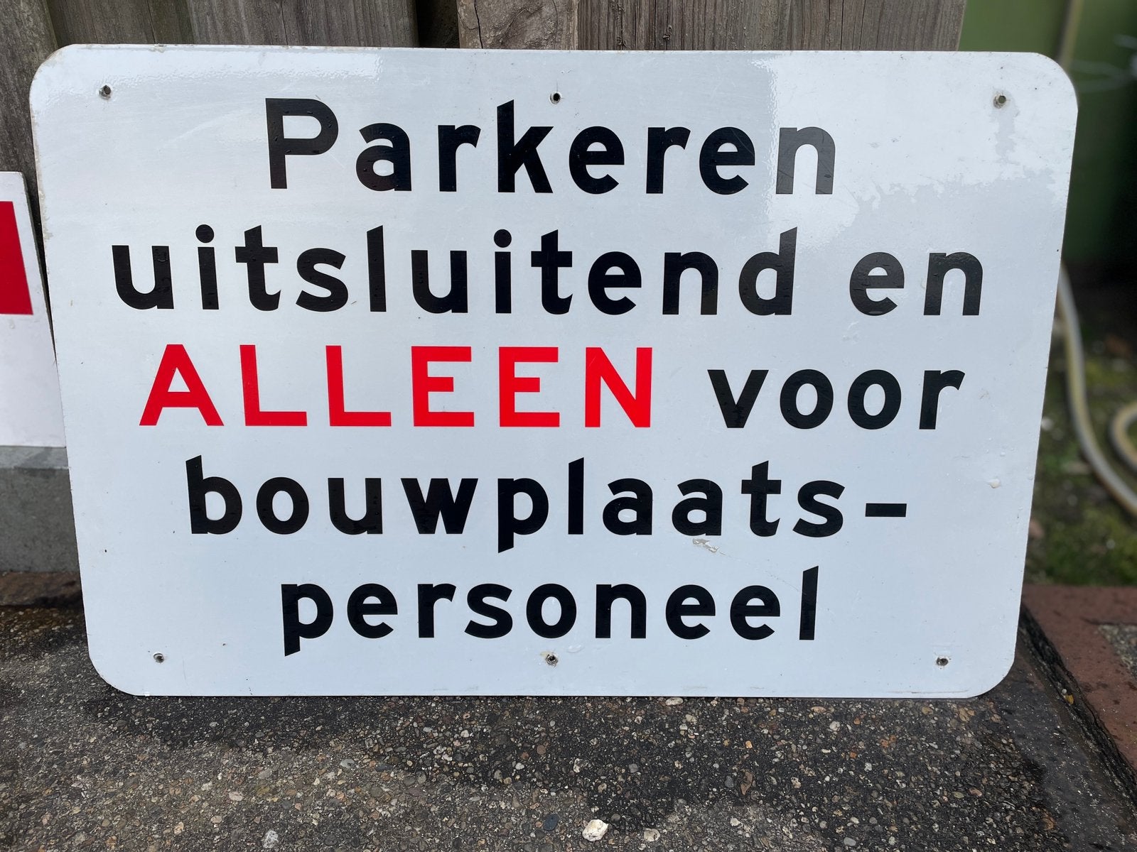 PRACHTIG GLOEDNIEUW METALEN WANDBORD, Ophalen, Nieuw