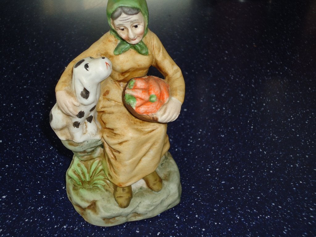 beeldje vrouw met hond 14 x 9 cm, Verzamelen, Beelden en Beeldjes, Ophalen of Verzenden, Zo goed als nieuw, Mens
