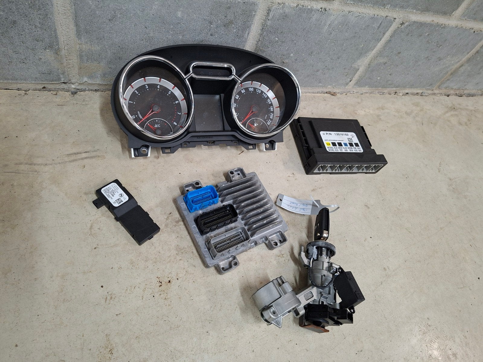 ECU motormanagement Opel Corsa E Opel Adam benzine, Auto-onderdelen, Ophalen of Verzenden, Gebruikt, Opel