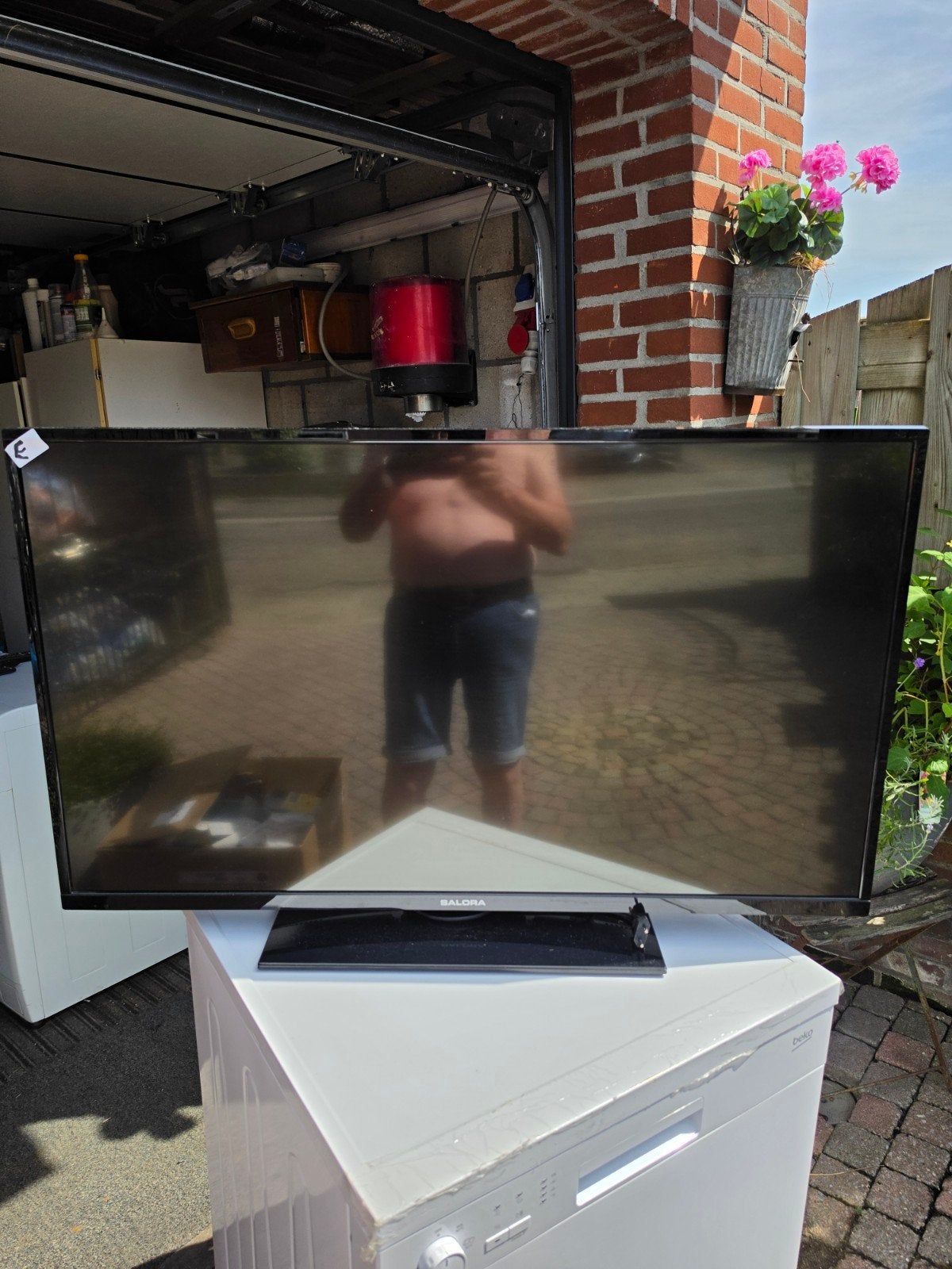 Salora 43LED9132CS LED TV - Gebruikt, Overige merken, 50 Hz, Ophalen of Verzenden, 100 cm of meer