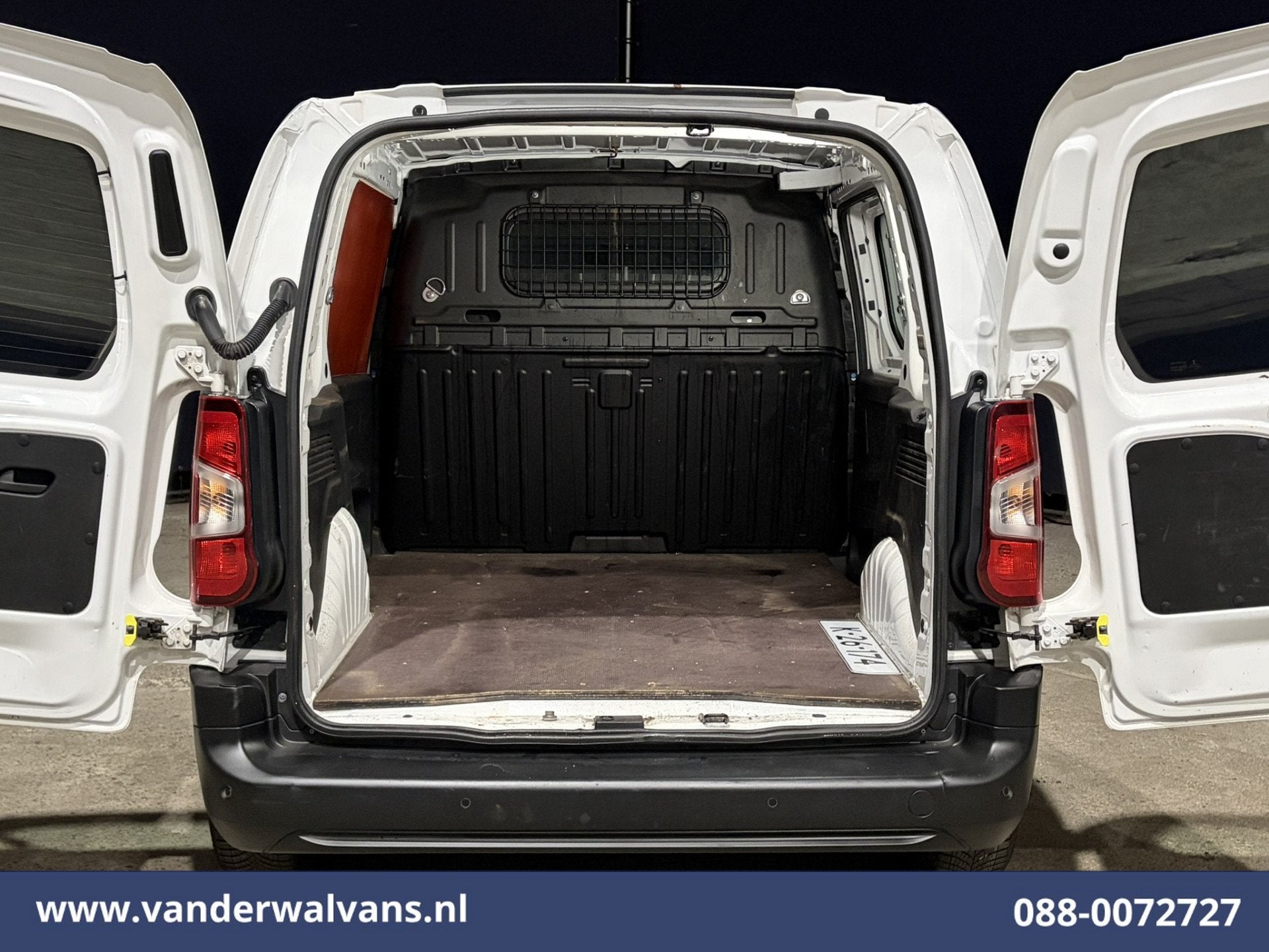 Peugeot Partner 1.5 BlueHDI L1H1 Euro6 Airco | Parkeersensor, Voorwielaandrijving, Stof, Gebruikt, 4 cilinders