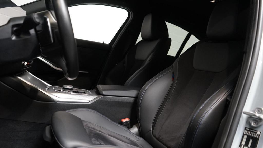 BMW 3-serie 318i M-Sport AUTOMAAT-ALCANTARA-CARPLAY-CRUISE-D, Automaat, 1998 cc, Achterwielaandrijving, Gebruikt