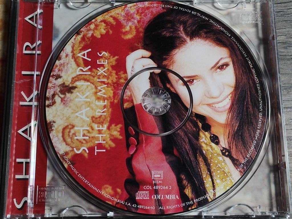 Shakira - The Remixes, Ophalen of Verzenden, Zo goed als nieuw