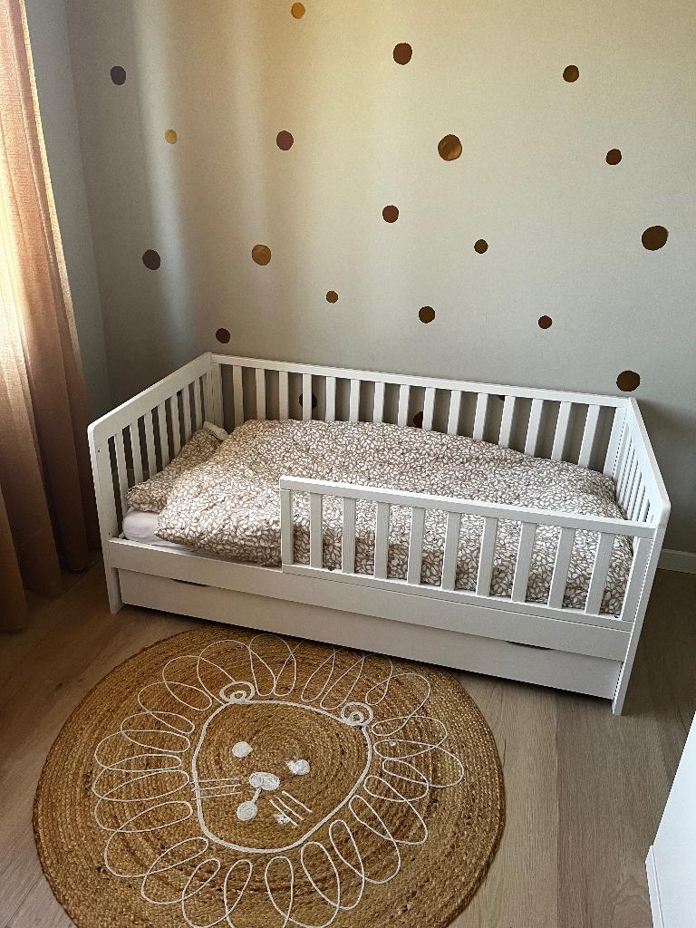 Peuterbed petit amelie 140x70, Kinderen en Baby's, Kinderkamer | Bedden, Ophalen, 70 tot 85 cm, 140 tot 160 cm, Zo goed als nieuw