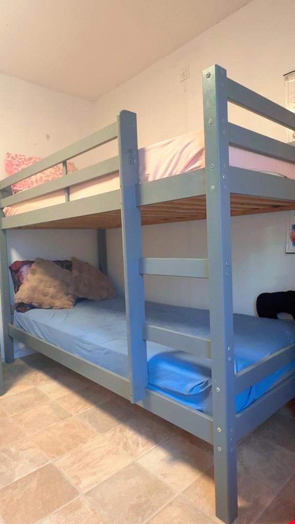 Stevig Stapelbed - Grijs - Perfect voor Kinderkamer, Ophalen, Gebruikt, 90 cm, 160 tot 180 cm