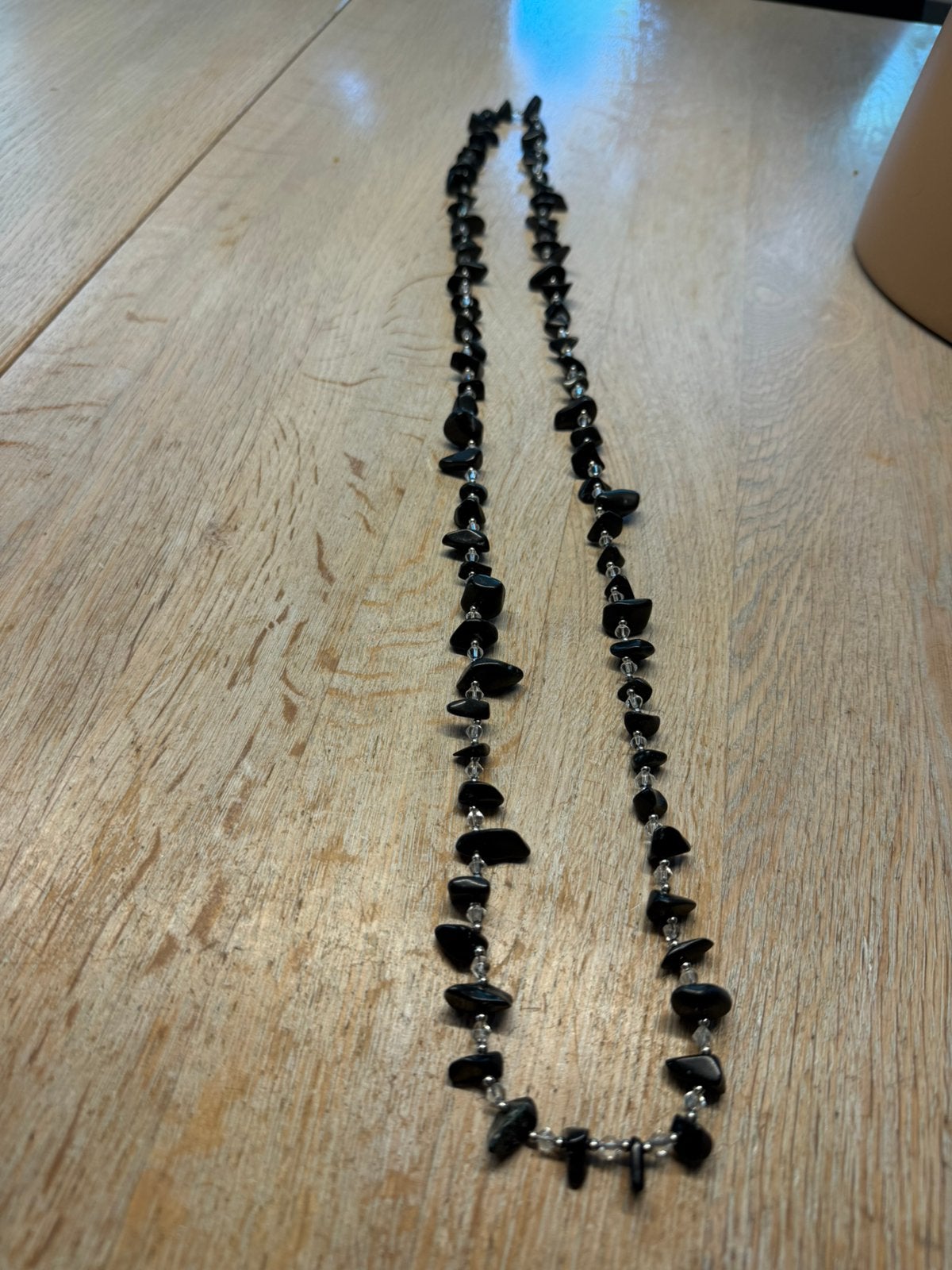 Ketting met o.a natuursteen, Ophalen of Verzenden, Zo goed als nieuw, Zwart, Steen of Mineraal