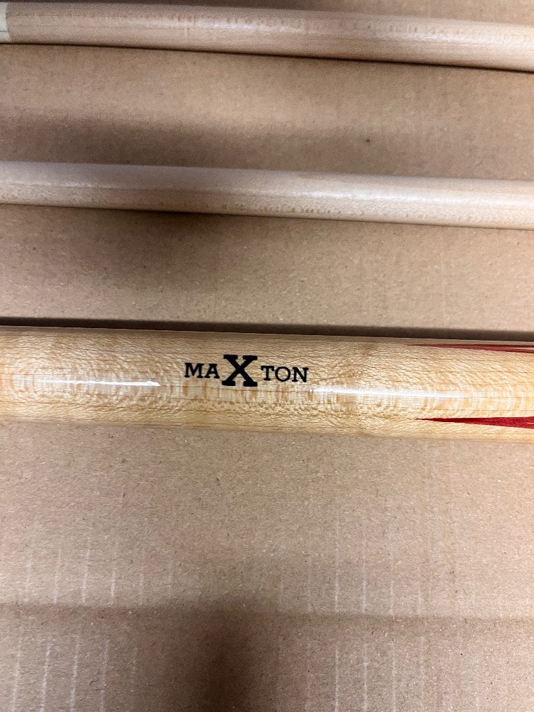 Biljart keu  Maxton, Ophalen of Verzenden, Gebruikt, Keu of Ballen